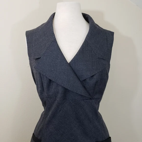 $895 Ted Baker Office Chic Dress and Jacket Suit - Picture 4 of 7